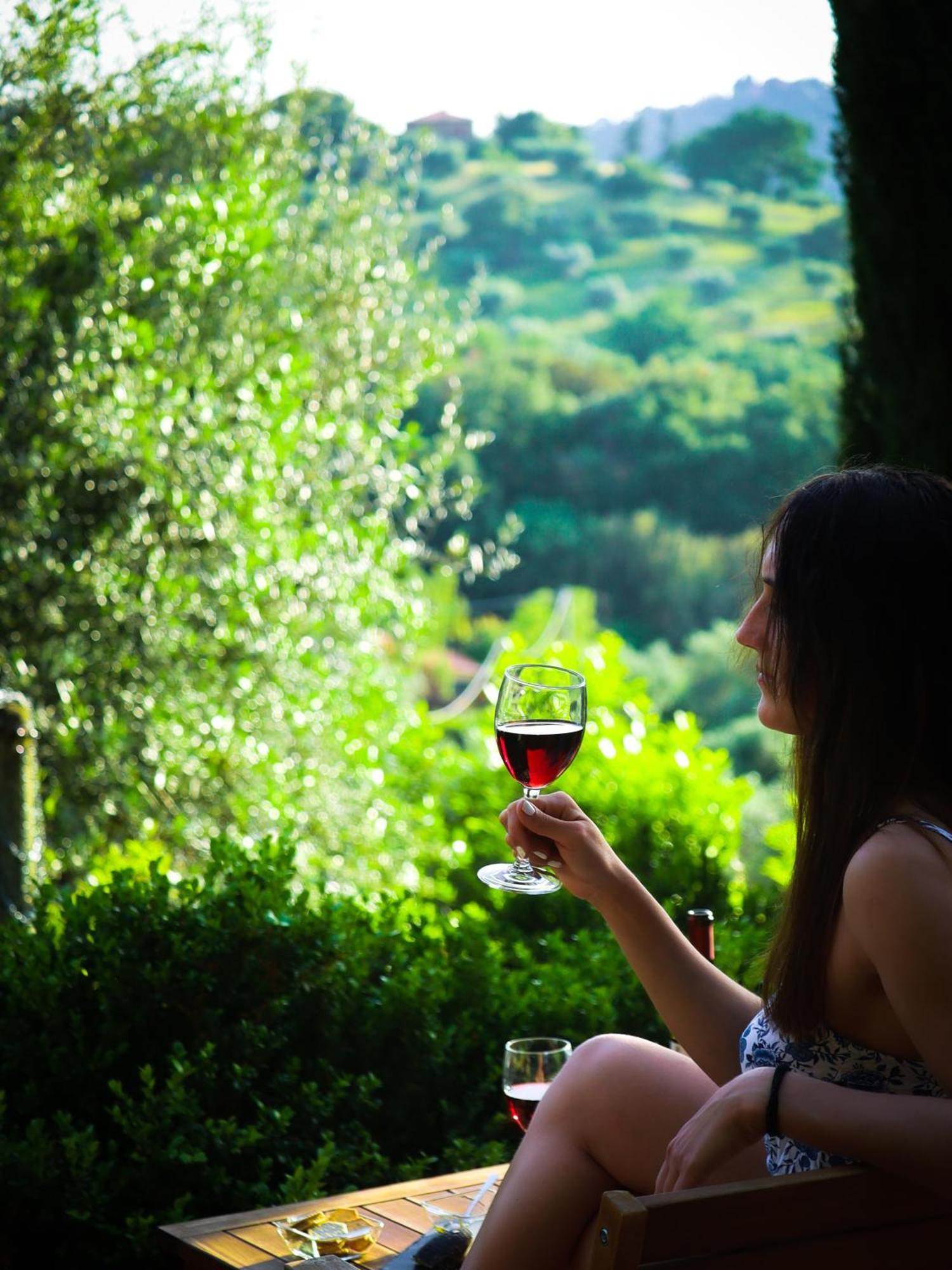 Madonna Del Poggio Cav Aparthotel Scarlino Exteriör bild