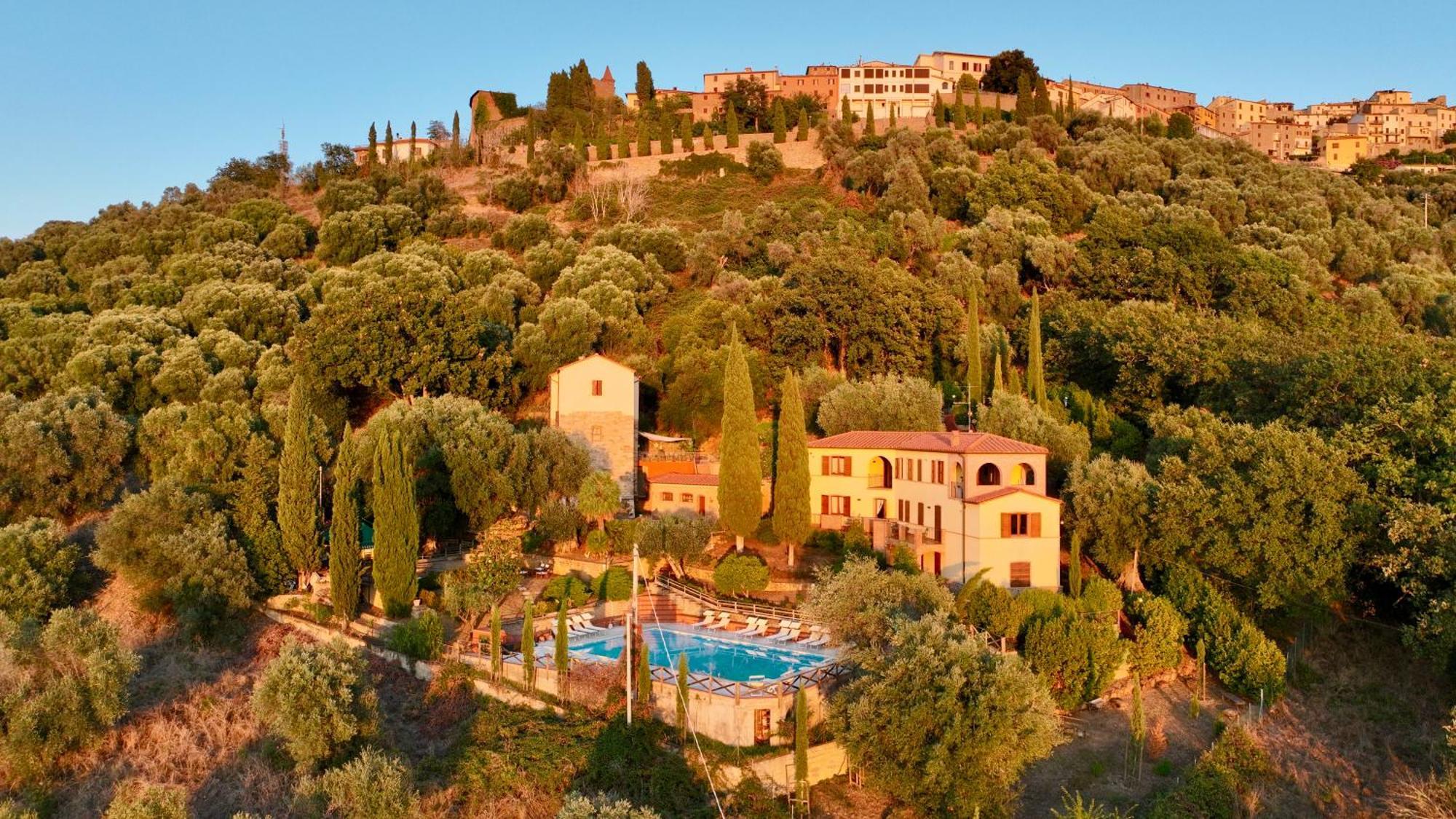 Madonna Del Poggio Cav Aparthotel Scarlino Exteriör bild