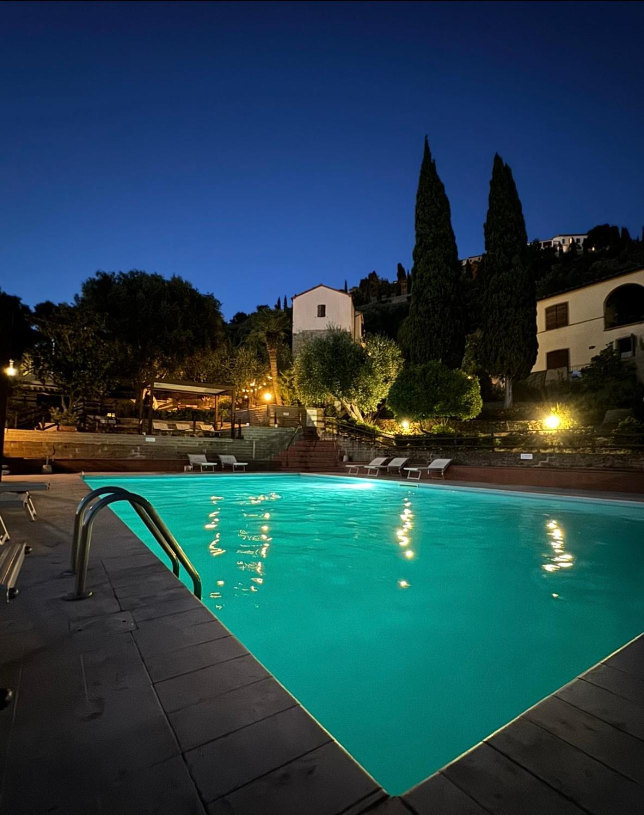 Madonna Del Poggio Cav Aparthotel Scarlino Exteriör bild