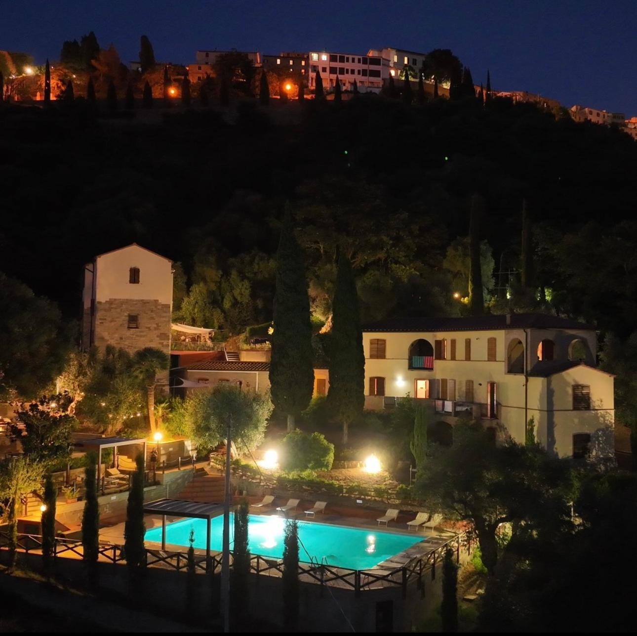 Madonna Del Poggio Cav Aparthotel Scarlino Exteriör bild