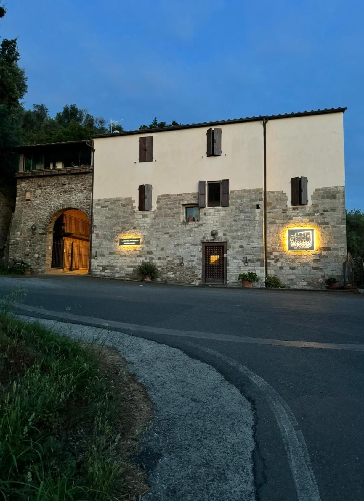 Madonna Del Poggio Cav Aparthotel Scarlino Exteriör bild