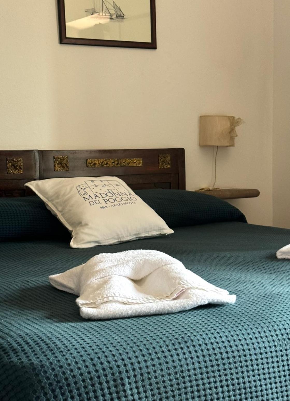 Madonna Del Poggio Cav Aparthotel Scarlino Exteriör bild