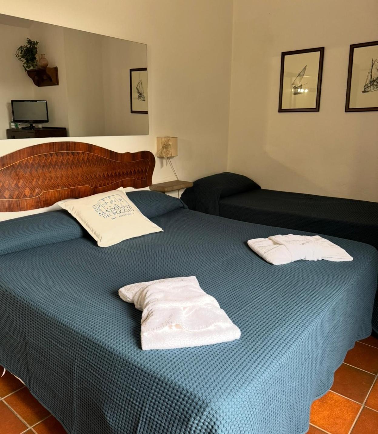 Madonna Del Poggio Cav Aparthotel Scarlino Exteriör bild