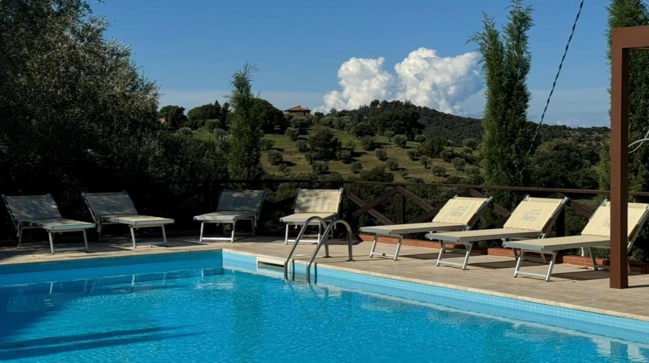 Madonna Del Poggio Cav Aparthotel Scarlino Exteriör bild