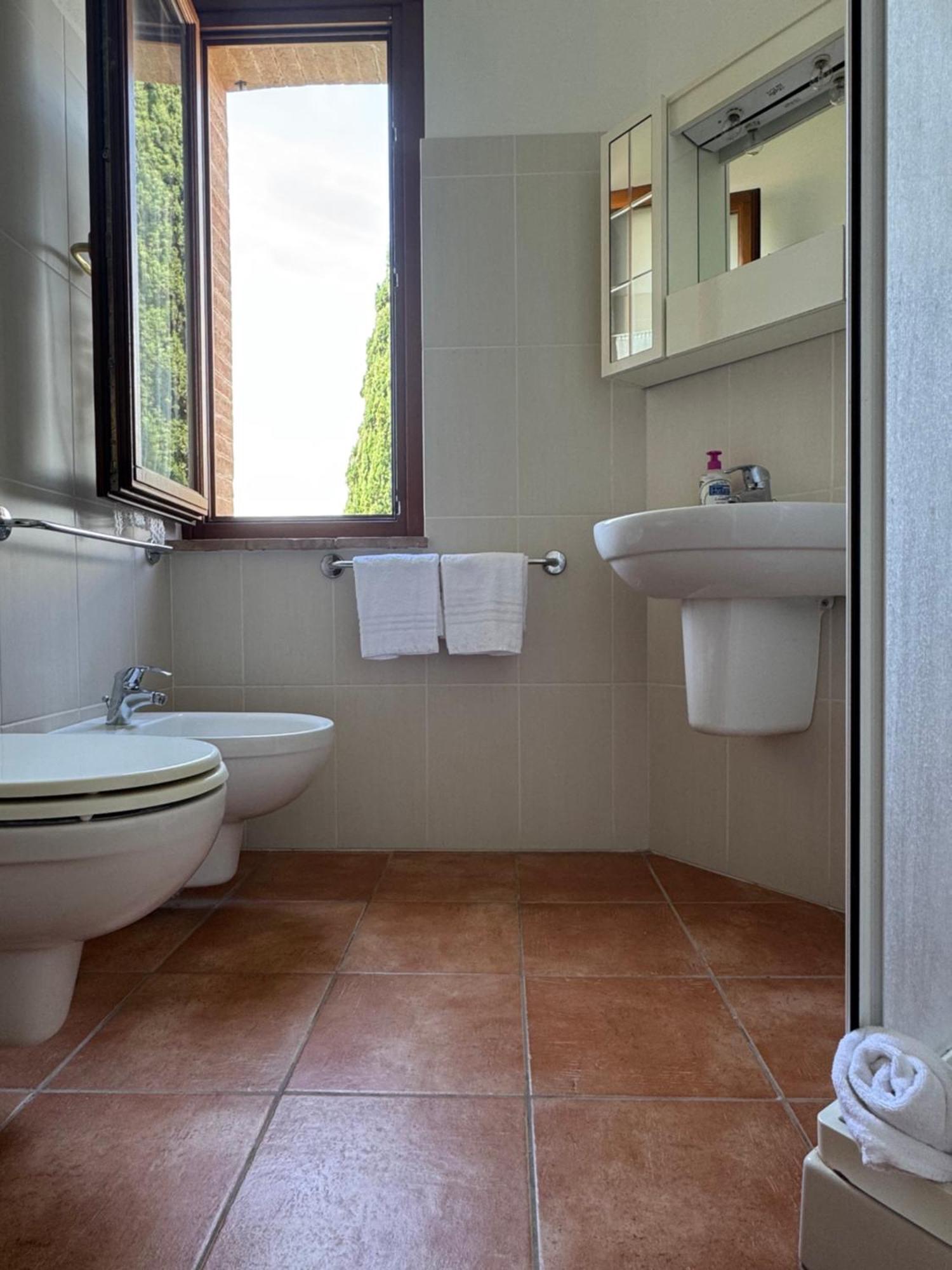 Madonna Del Poggio Cav Aparthotel Scarlino Exteriör bild