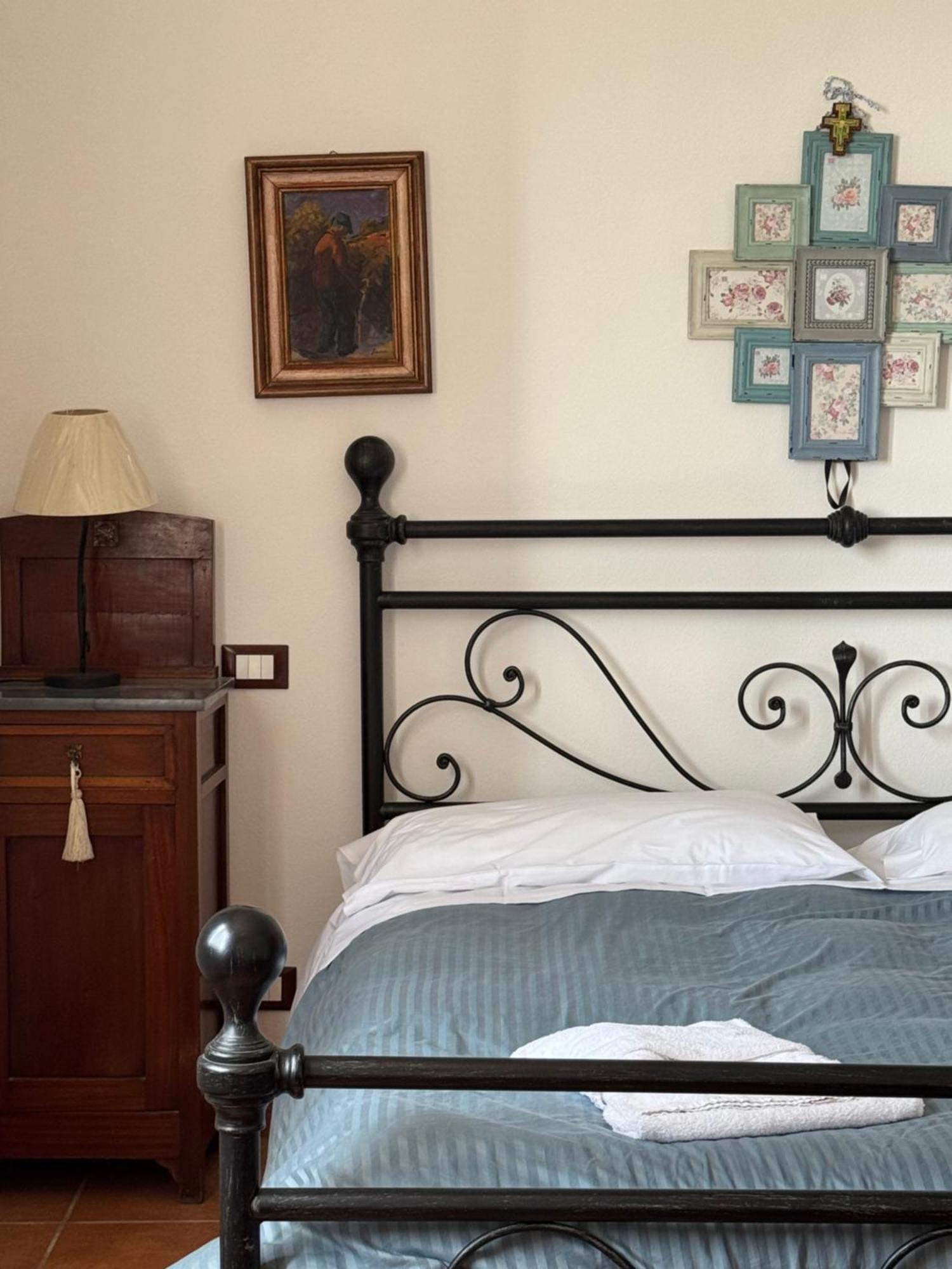 Madonna Del Poggio Cav Aparthotel Scarlino Exteriör bild